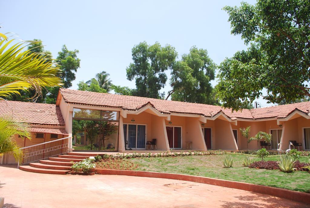 Whispering Woods Resort Lonavala Exterior photo